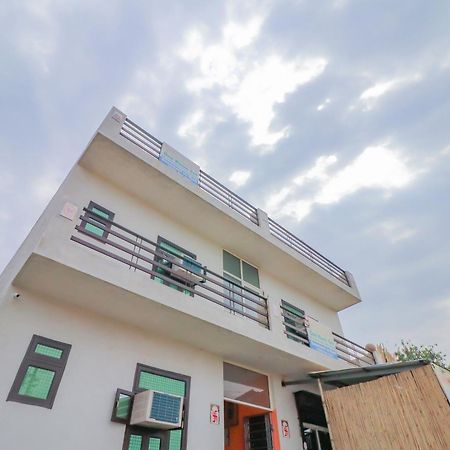 Hotel O Bhardwaj Guest House Garhi Harsaru Zewnętrze zdjęcie