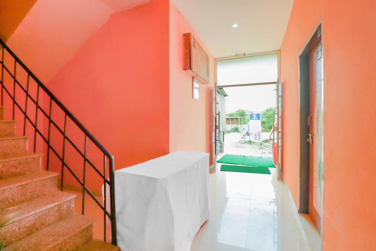 Hotel O Bhardwaj Guest House Garhi Harsaru Zewnętrze zdjęcie