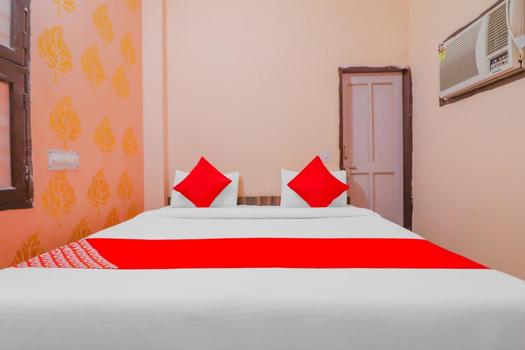 Hotel O Bhardwaj Guest House Garhi Harsaru Zewnętrze zdjęcie