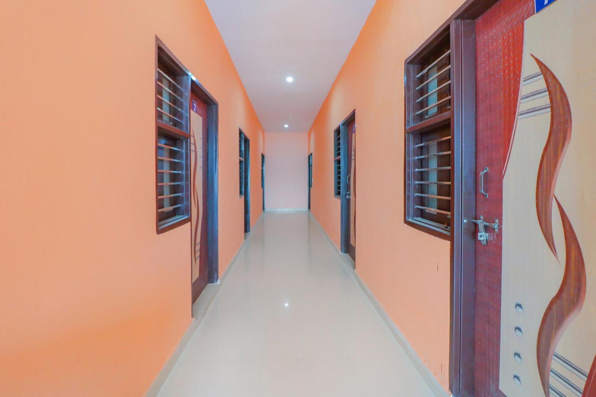 Hotel O Bhardwaj Guest House Garhi Harsaru Zewnętrze zdjęcie