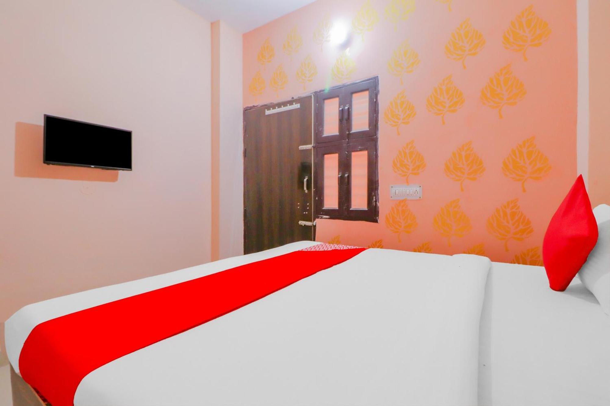 Hotel O Bhardwaj Guest House Garhi Harsaru Zewnętrze zdjęcie