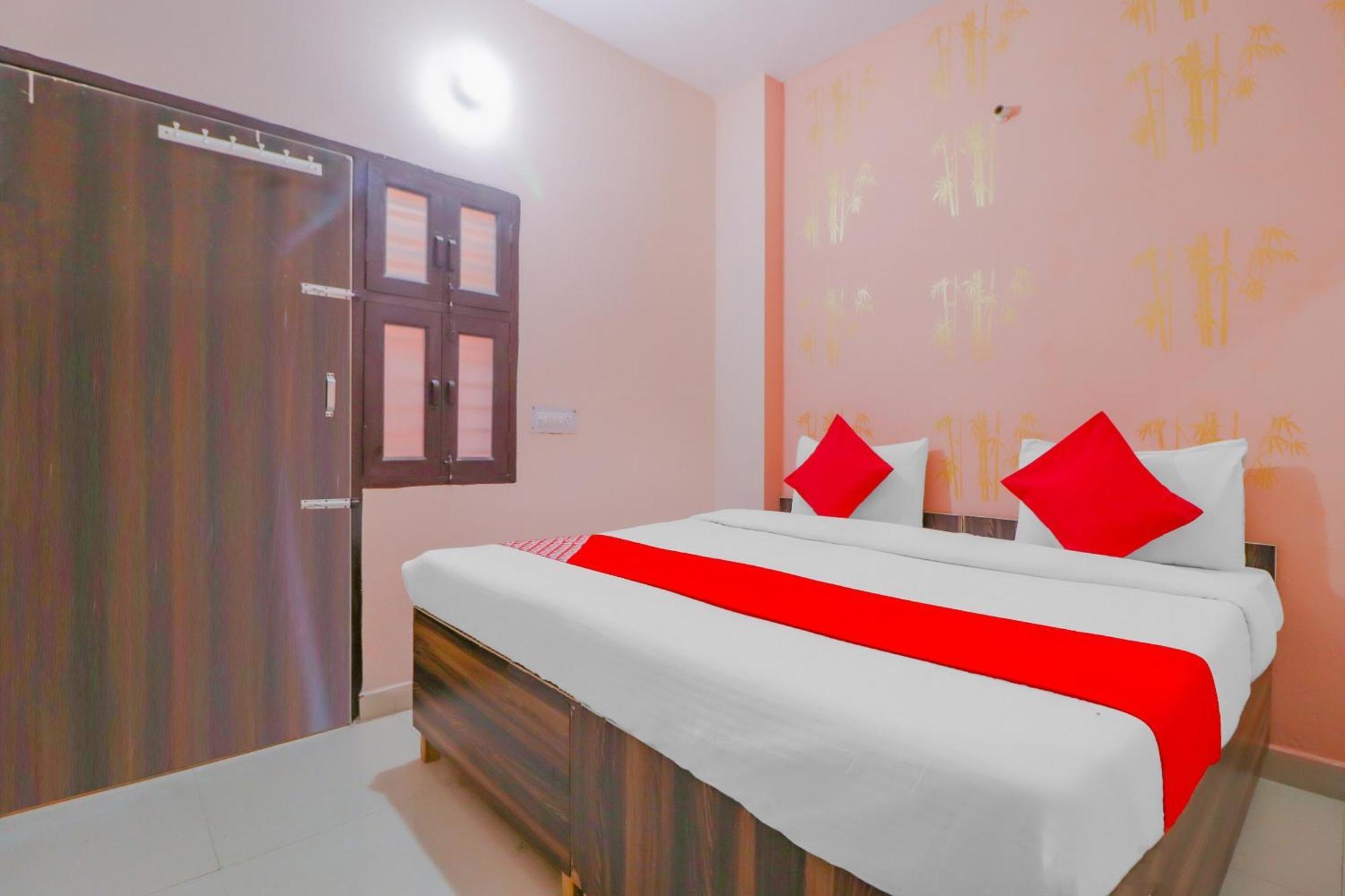 Hotel O Bhardwaj Guest House Garhi Harsaru Zewnętrze zdjęcie