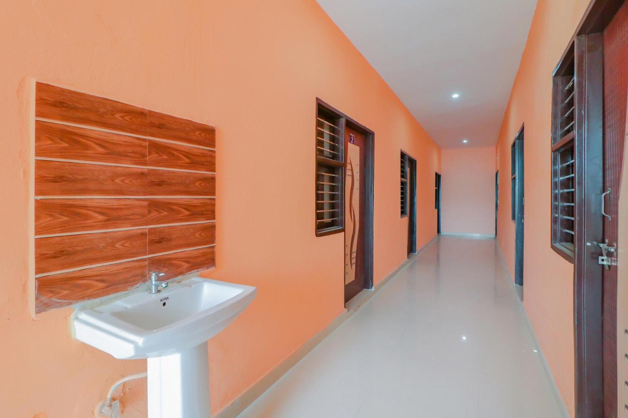Hotel O Bhardwaj Guest House Garhi Harsaru Zewnętrze zdjęcie