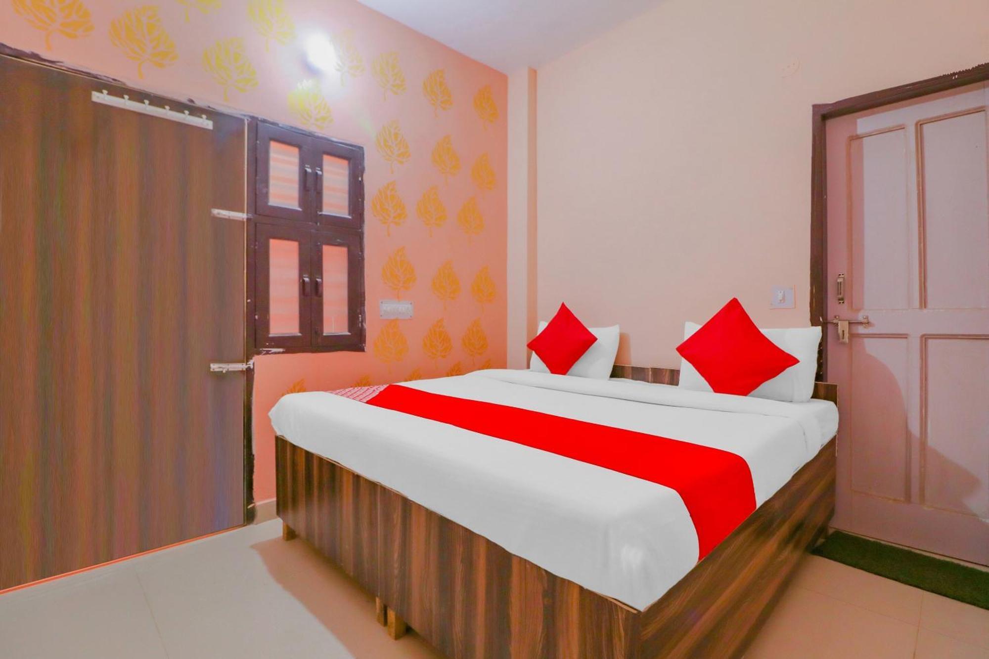Hotel O Bhardwaj Guest House Garhi Harsaru Zewnętrze zdjęcie