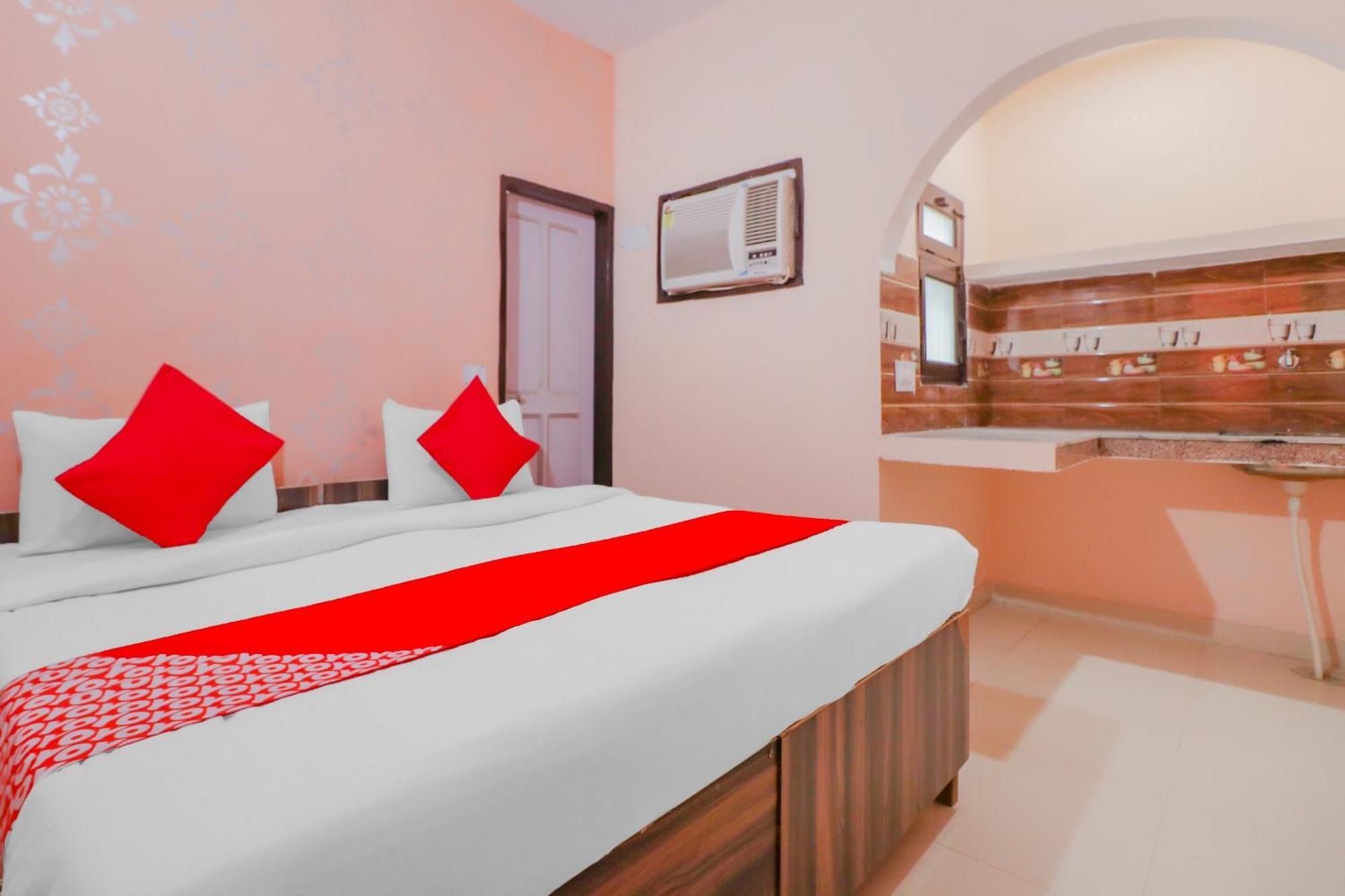 Hotel O Bhardwaj Guest House Garhi Harsaru Zewnętrze zdjęcie